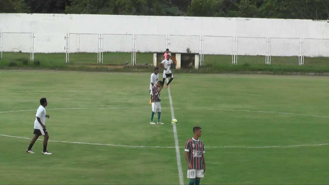 Camacã: Prefeito entrega Estádio reformado na abertura do Campeonato Amador 2019
